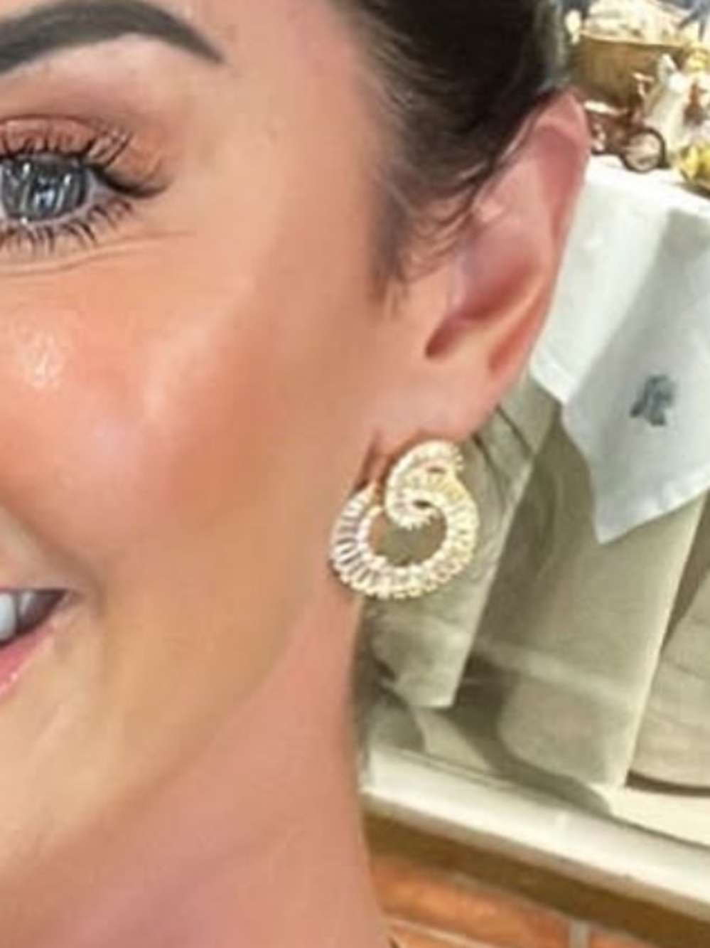 Ettika ROTATING CIRCLES 18K GOLD
PLATED CRYSTAL EARRINGS